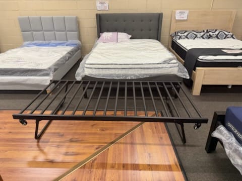 trundle metal bed 2